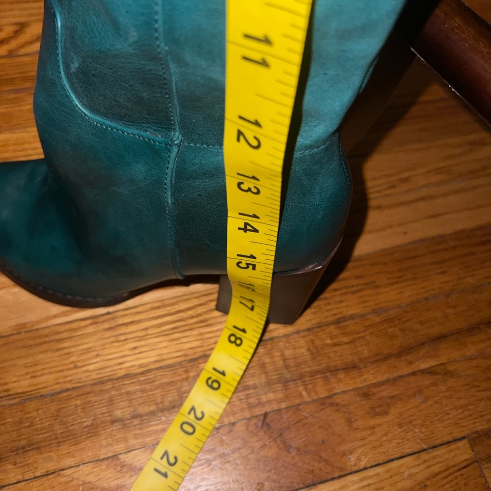 NINE WEST “Peachey”Heeled Boots - Picture 10 of 15